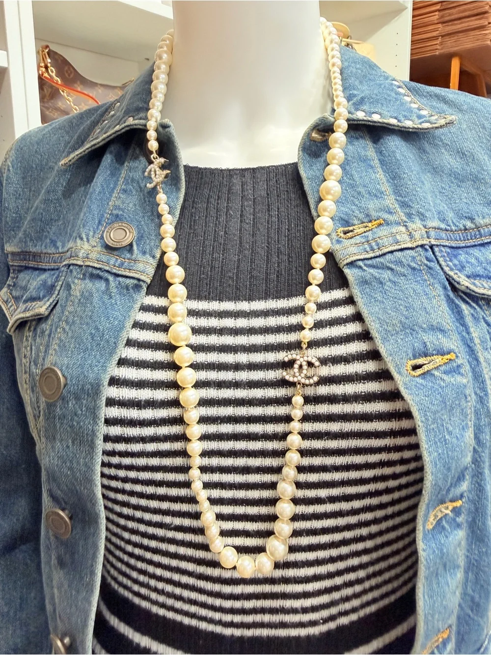 CHANEL CC Logo Timeless Classic Faux Pearl Necklace